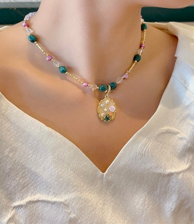 Elegant Floral Necklace