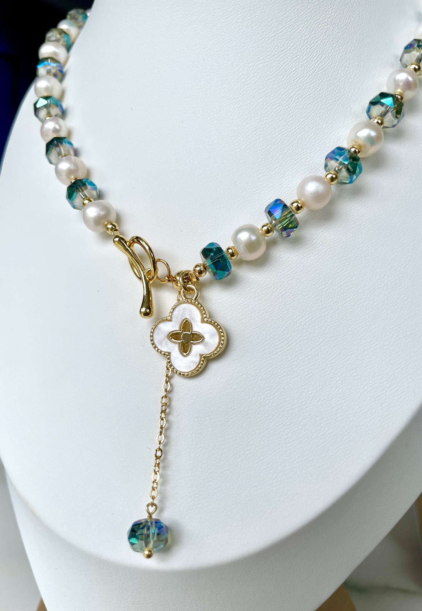Freshwater Pearl and Crystal Necklace