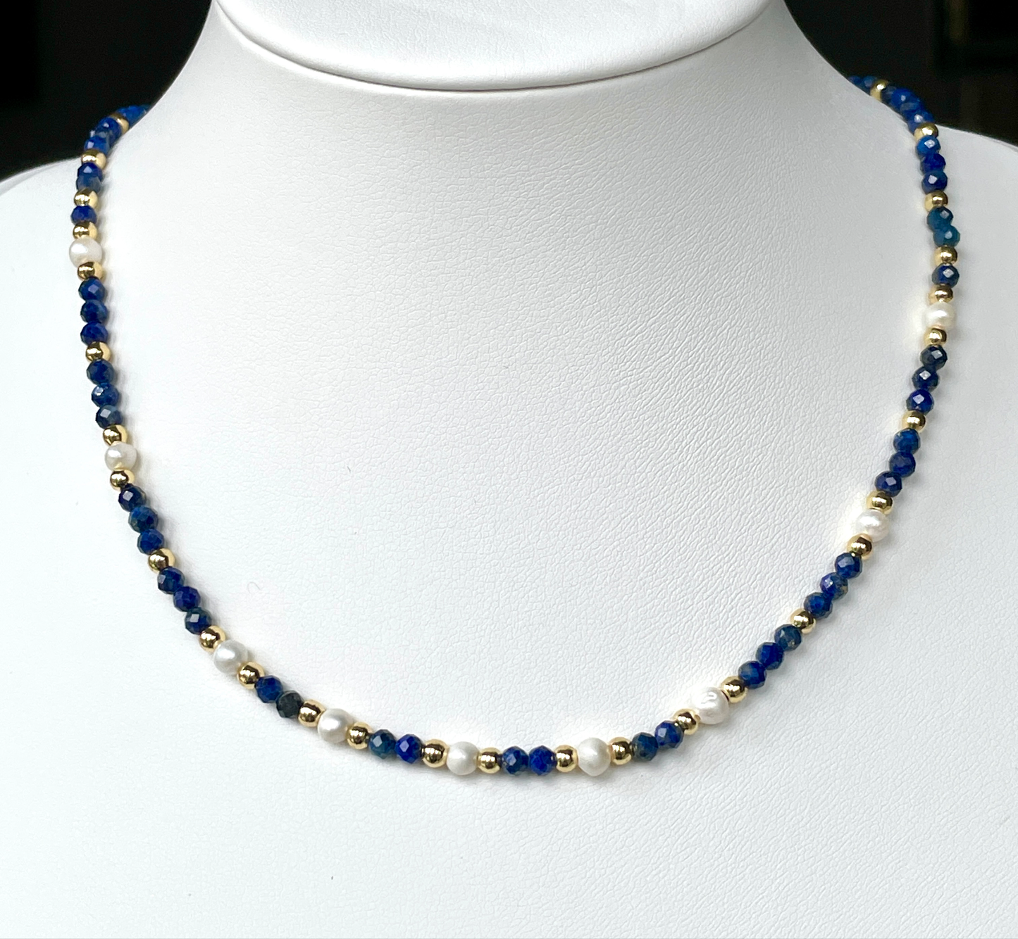 Midnight Muse – Natural Freshwater Pearl and Lapis Lazuli Necklace