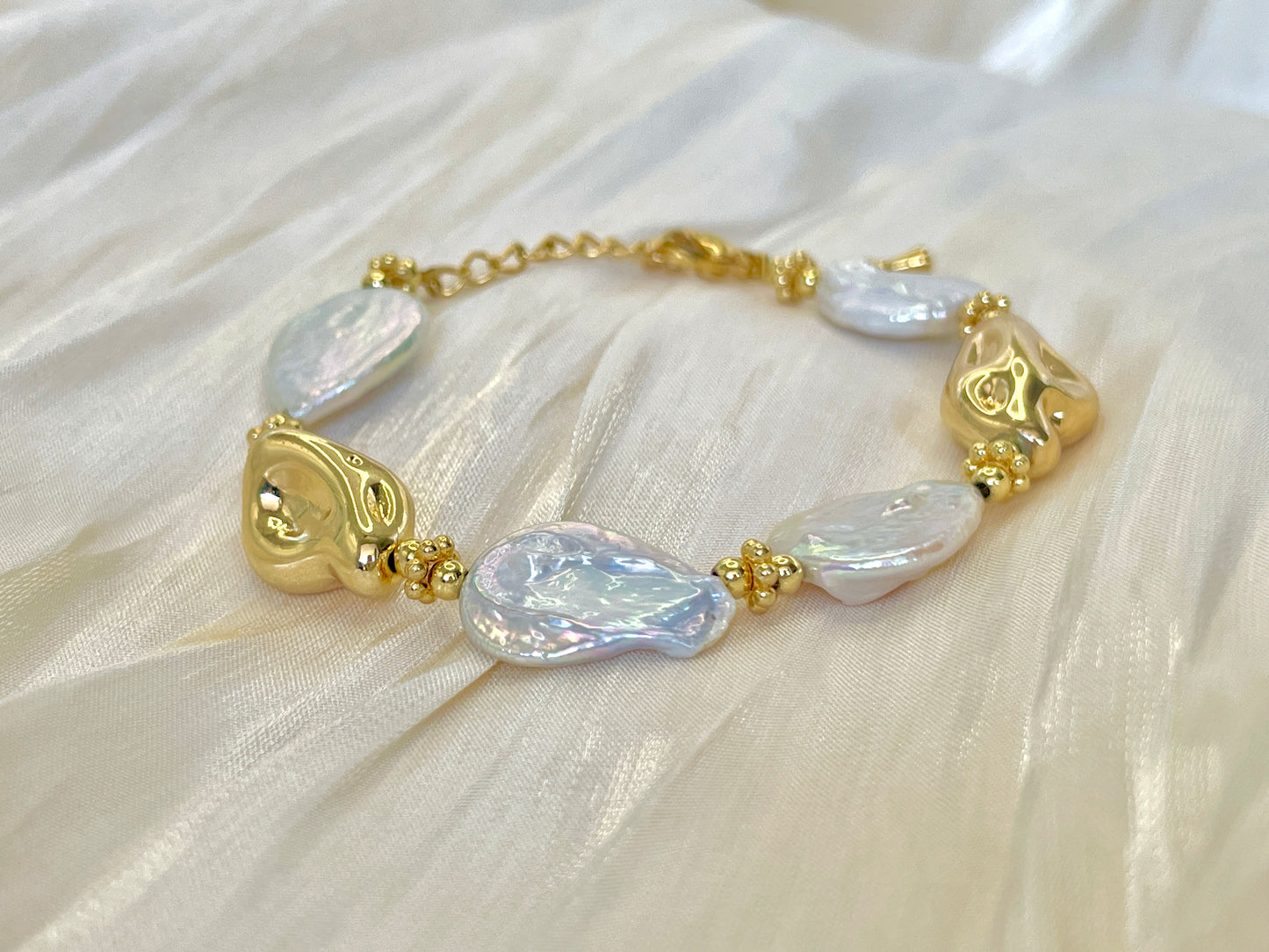 Natural Baroque Pearl & Sculpted Gold-Tone Bracelet