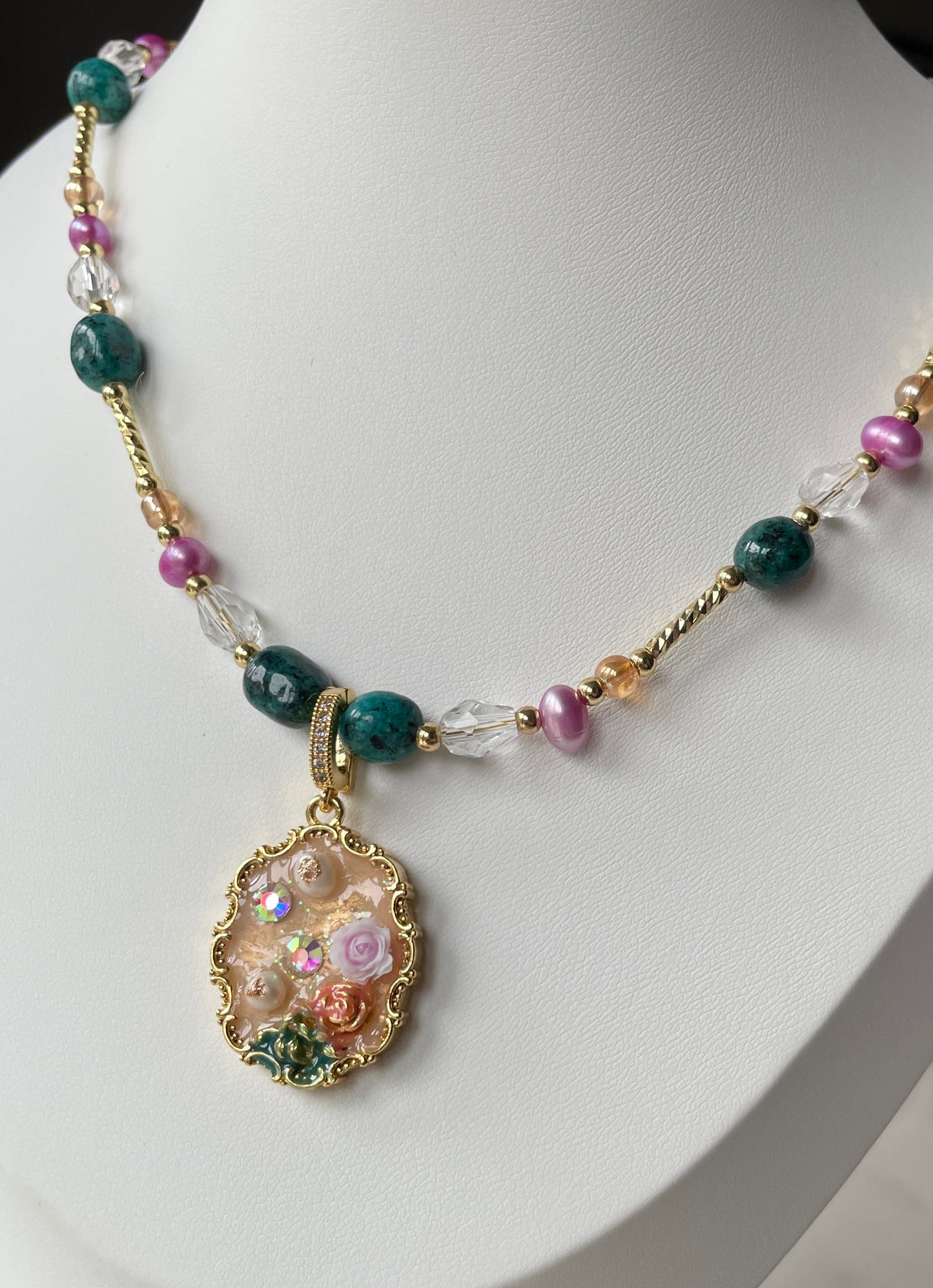 Elegant Floral Necklace