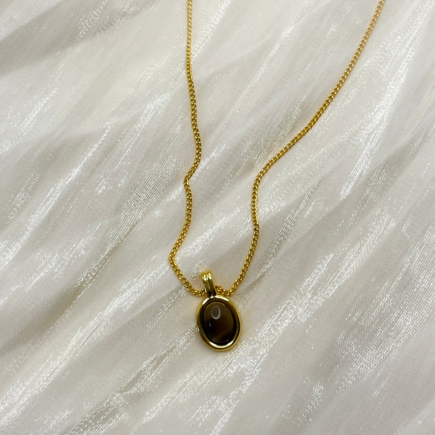 Minimalist Cat’s Eye Necklace