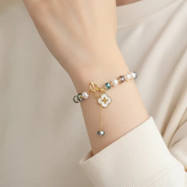 Pearl & Crystal Toggle Bracelet, photo 1