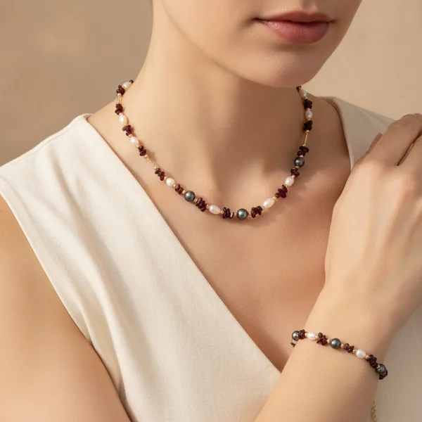 Garnet Dusk Set, photo 1